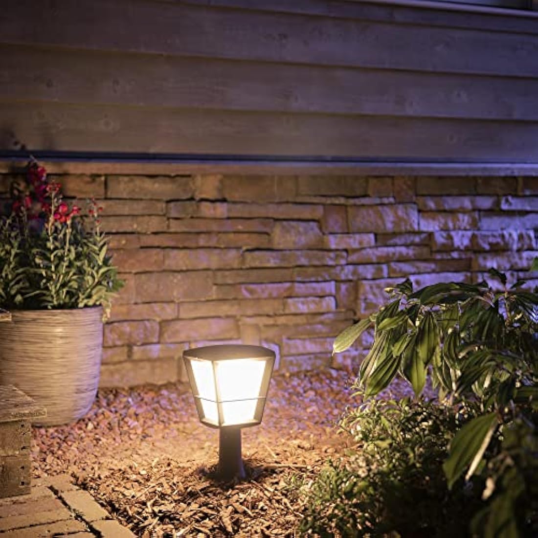 Philips Hue Econic White and Colour Ambiance LED Smart Garden Lantern Works with Alexa, Google Assistant and Apple Homekit