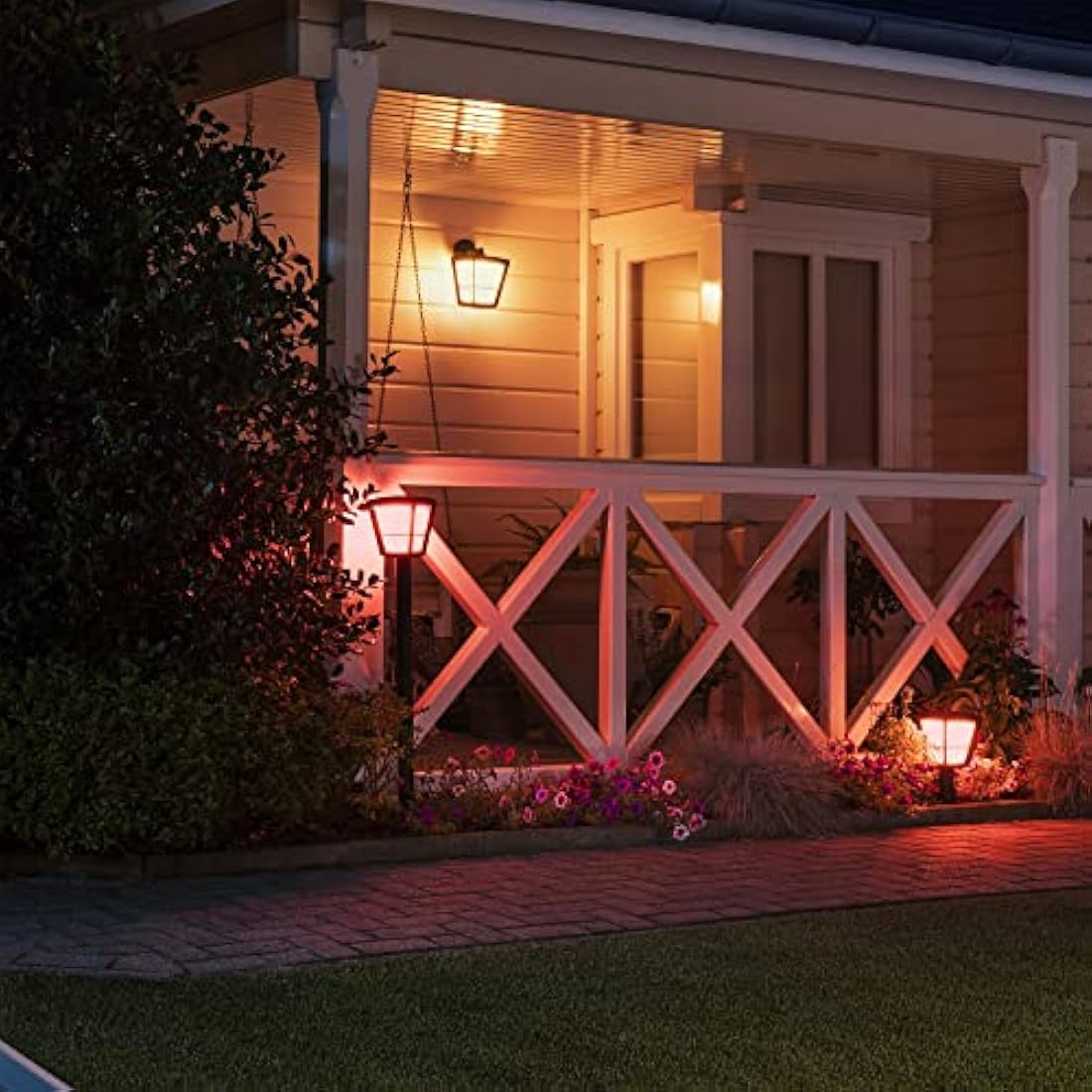 Philips Hue Econic White and Colour Ambiance LED Smart Garden Lantern Works with Alexa, Google Assistant and Apple Homekit